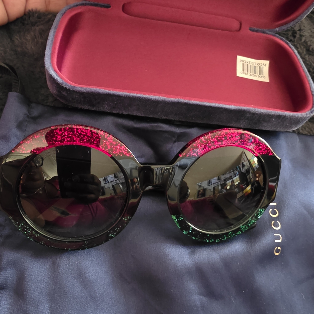 Gucci Black and Red Round Frame Sunglasses - Picture 7 of 9